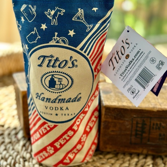 Tito’s Dog Lover’s Bag - Picture 3 of 4